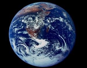 地球が奇跡の星と呼ばれる生命創造と環境形成における7つの理由