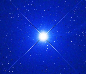 おおいぬ座シリウスが神話になる明るい星の理由は大きさと距離？