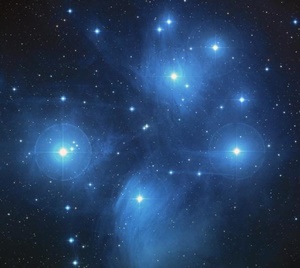 双眼鏡での天体観測はメシエ天体の銀河や星雲がおすすめ！