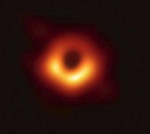 ブラックホールのリアルな姿はどう見える？構造と理論で解説