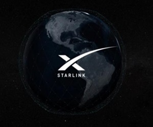 世界中を繋ぐ高速インターネット衛星網Starlinkの利点と問題点