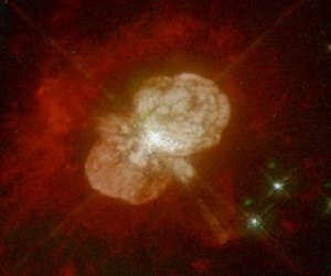 ベテルギウスの他に超新星爆発間近の恒星「りゅうこつ座イータ星」